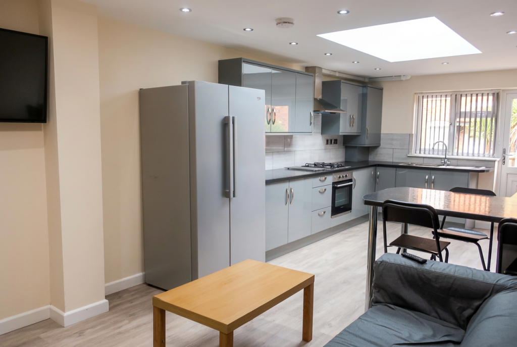 5 bed Detached for rent in Birmingham. From Purple Frog Property Ltd - Birmingham 5 bed Detached for rent in Birmingham. From Purple Frog Property Ltd - Birmingham