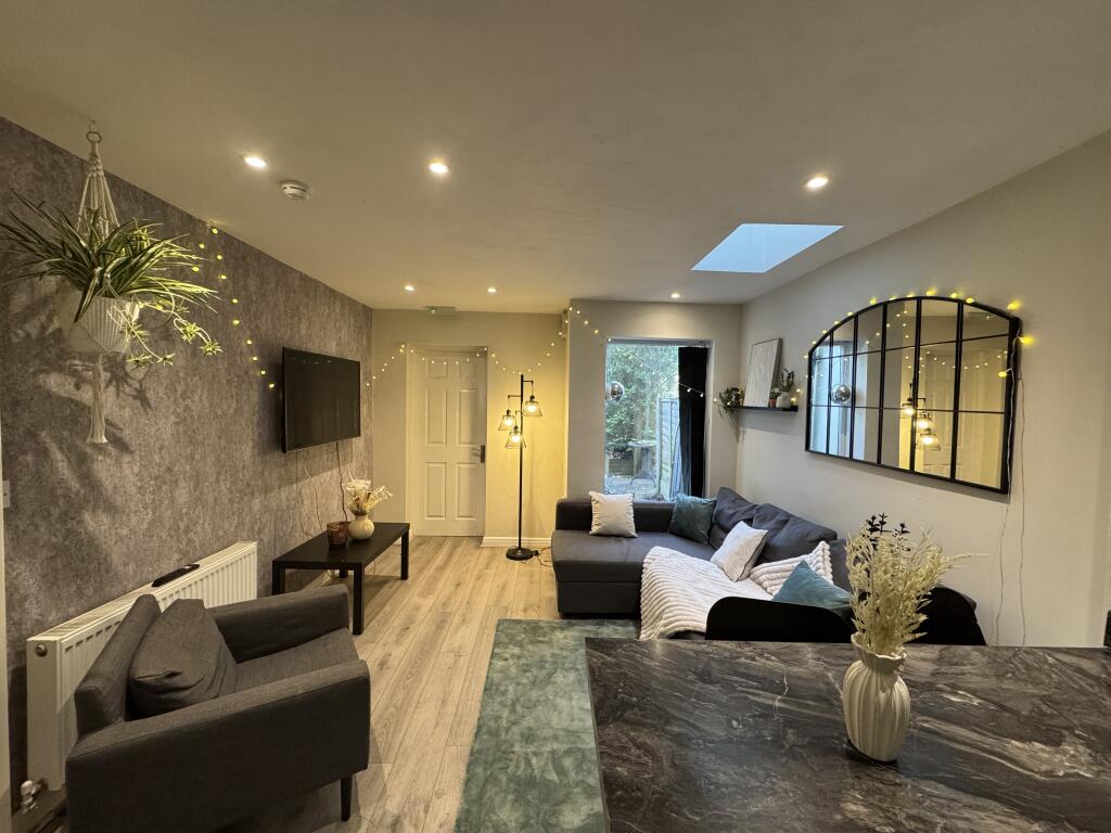 5 bed Detached for rent in Birmingham. From Purple Frog Property Ltd - Birmingham 5 bed Detached for rent in Birmingham. From Purple Frog Property Ltd - Birmingham