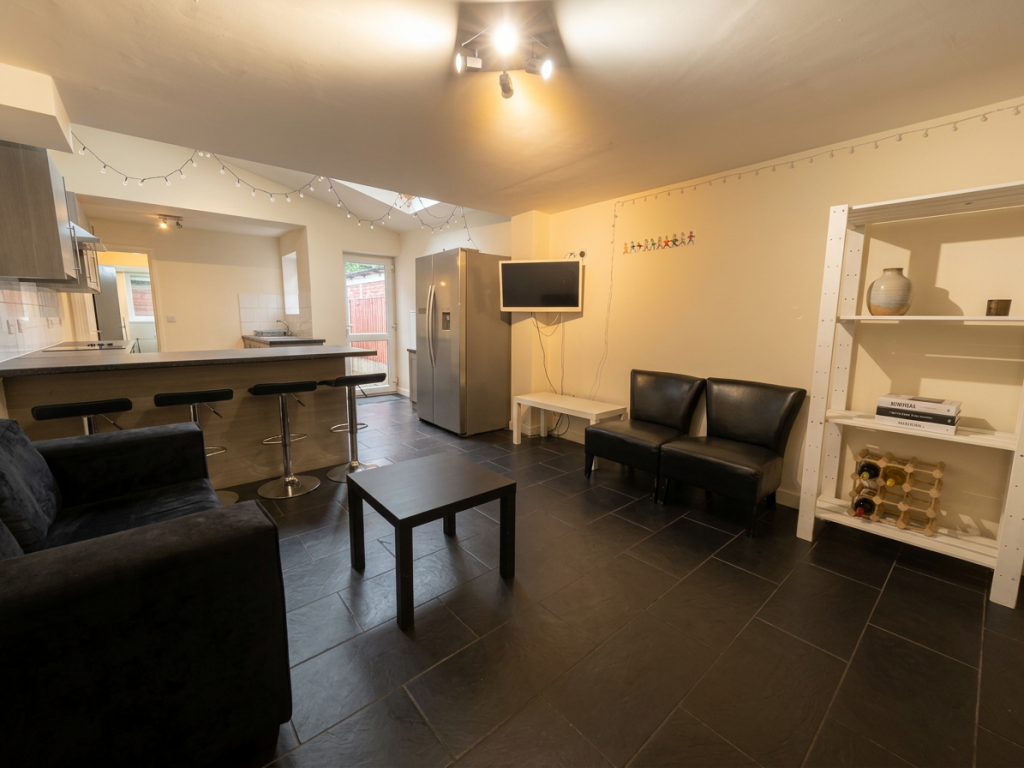 6 bed Detached for rent in Birmingham. From Purple Frog Property Ltd - Birmingham 6 bed Detached for rent in Birmingham. From Purple Frog Property Ltd - Birmingham
