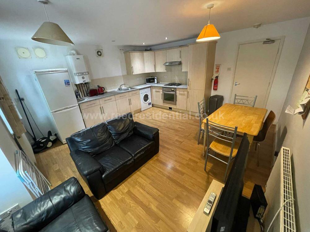 4 bed 1st Floor Flat for rent in Nottingham. From PURPLE FROG ASSET MANAGEMENT LIMITED - Nottingham 4 bed 1st Floor Flat for rent in Nottingham. From PURPLE FROG ASSET MANAGEMENT LIMITED - Nottingham