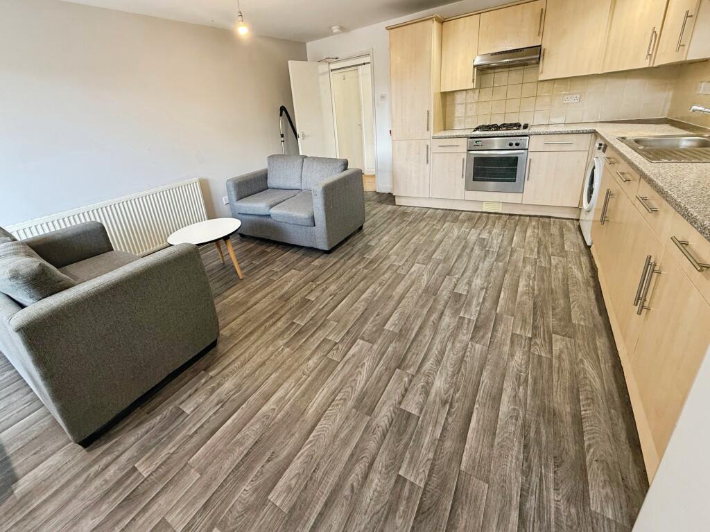 4 bed 1st Floor Flat for rent in Nottingham. From PURPLE FROG ASSET MANAGEMENT LIMITED - Nottingham