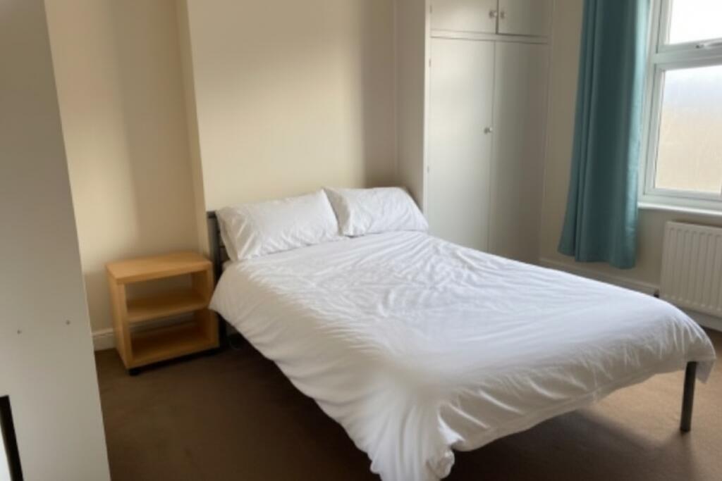 4 bed Detached for rent in Wilford. From PURPLE FROG ASSET MANAGEMENT LIMITED - Nottingham 4 bed Detached for rent in Wilford. From PURPLE FROG ASSET MANAGEMENT LIMITED - Nottingham