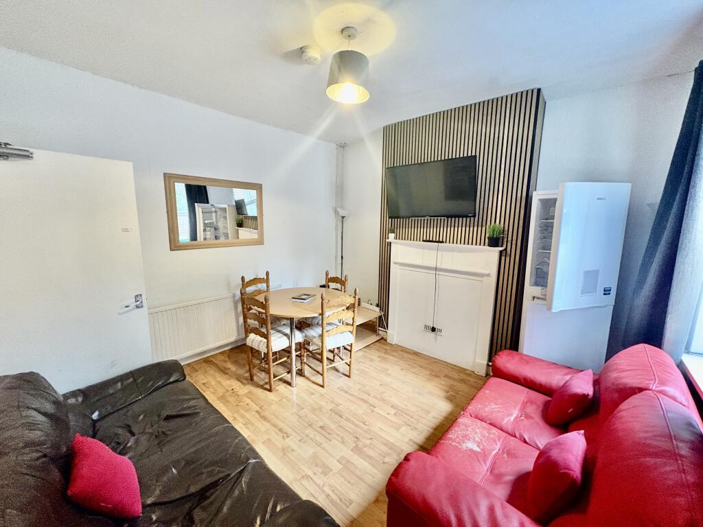 6 bed Detached for rent in Nottingham. From PURPLE FROG ASSET MANAGEMENT LIMITED - Nottingham