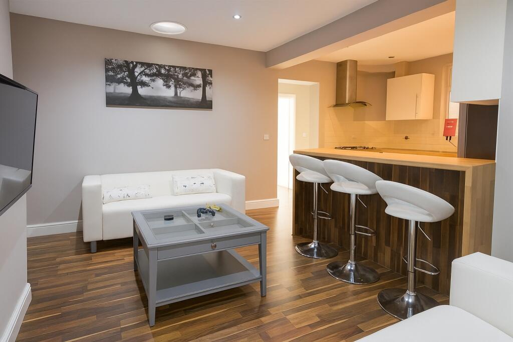 6 bed Detached for rent in Nottingham. From PURPLE FROG ASSET MANAGEMENT LIMITED - Nottingham 6 bed Detached for rent in Nottingham. From PURPLE FROG ASSET MANAGEMENT LIMITED - Nottingham