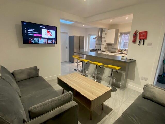 6 bed Detached for rent in Beeston. From PURPLE FROG ASSET MANAGEMENT LIMITED - Nottingham 6 bed Detached for rent in Beeston. From PURPLE FROG ASSET MANAGEMENT LIMITED - Nottingham