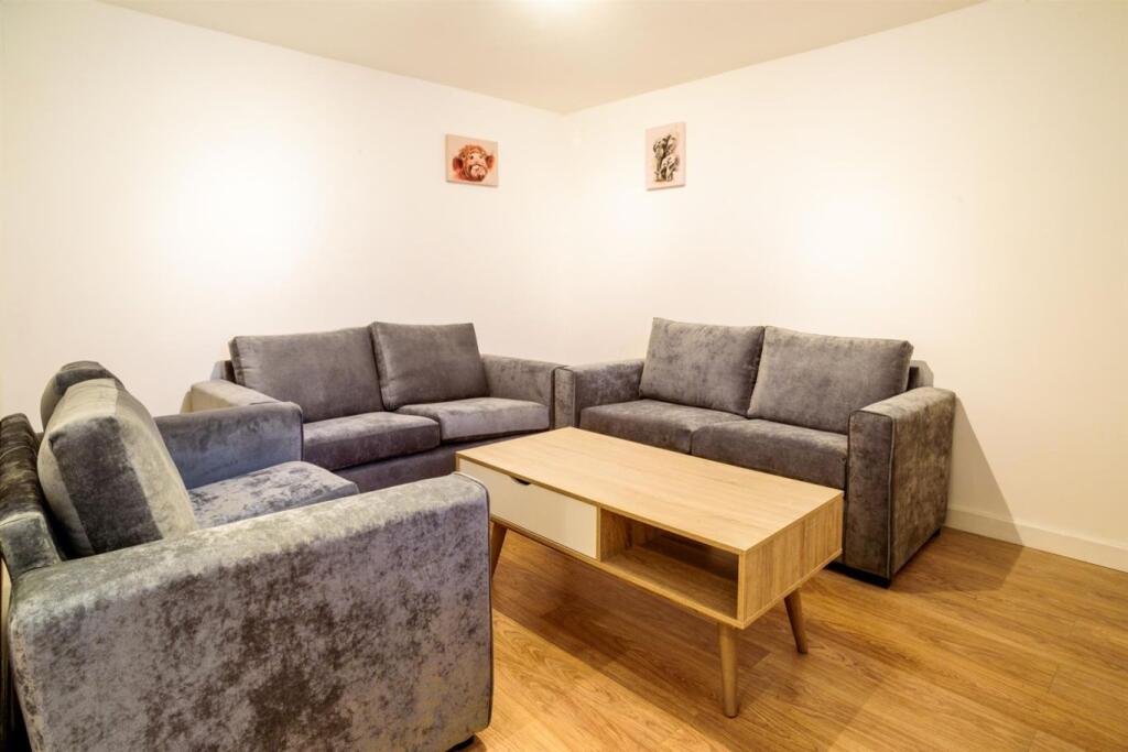 7 bed Detached for rent in Beeston. From PURPLE FROG ASSET MANAGEMENT LIMITED - Nottingham 7 bed Detached for rent in Beeston. From PURPLE FROG ASSET MANAGEMENT LIMITED - Nottingham