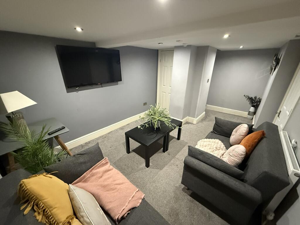 5 bed Detached for rent in Nottingham. From PURPLE FROG ASSET MANAGEMENT LIMITED - Nottingham