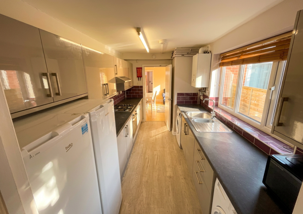 4 bed Detached for rent in Nottingham. From PURPLE FROG ASSET MANAGEMENT LIMITED - Nottingham 4 bed Detached for rent in Nottingham. From PURPLE FROG ASSET MANAGEMENT LIMITED - Nottingham