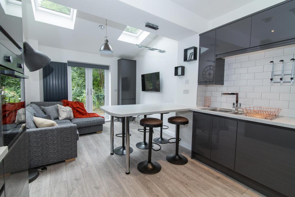 5 bed Detached for rent in Wilford. From PURPLE FROG ASSET MANAGEMENT LIMITED - Nottingham