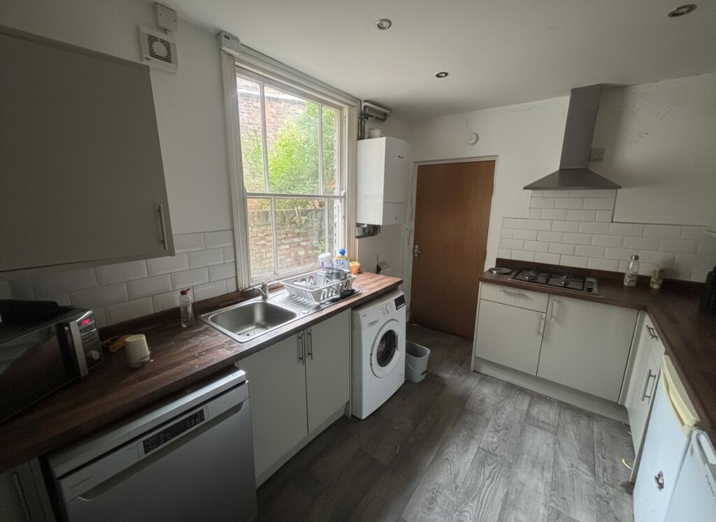 5 bed Detached for rent in Nottingham. From PURPLE FROG ASSET MANAGEMENT LIMITED - Nottingham 5 bed Detached for rent in Nottingham. From PURPLE FROG ASSET MANAGEMENT LIMITED - Nottingham