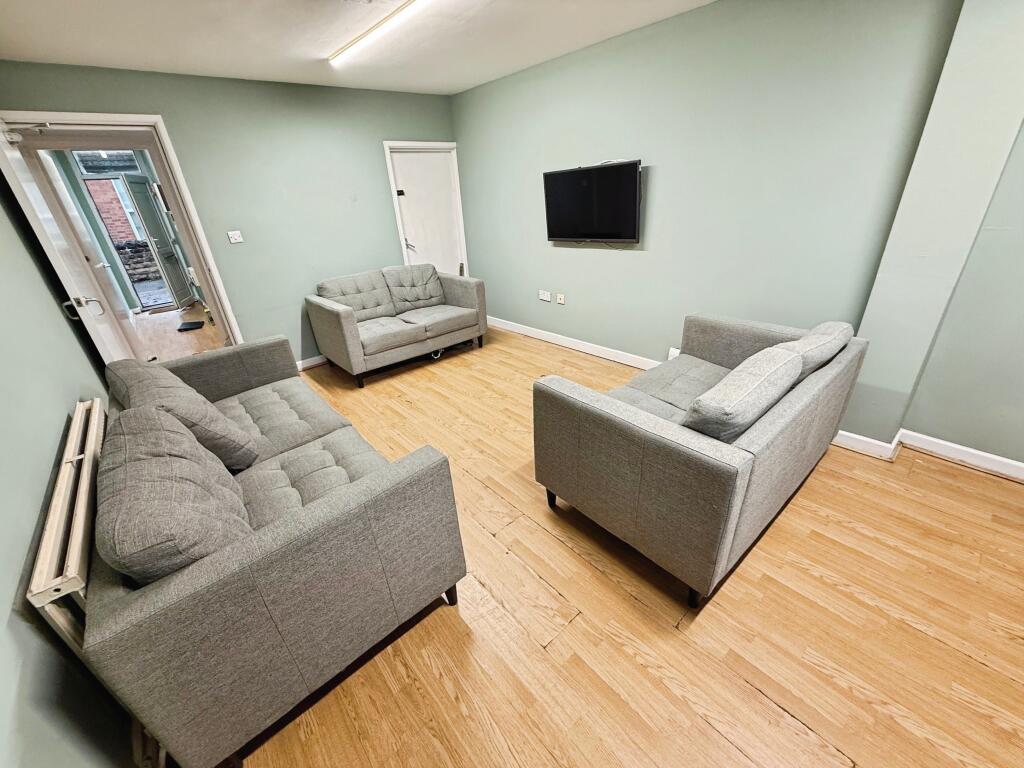 5 bed Detached for rent in Nottingham. From PURPLE FROG ASSET MANAGEMENT LIMITED - Nottingham 5 bed Detached for rent in Nottingham. From PURPLE FROG ASSET MANAGEMENT LIMITED - Nottingham