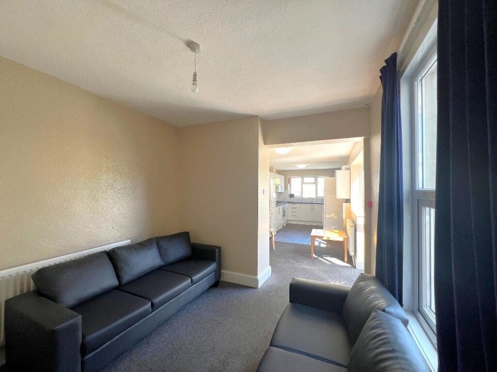 6 bed Mid Terraced House for rent in Stapleton. From PJ Reynolds - Bristol