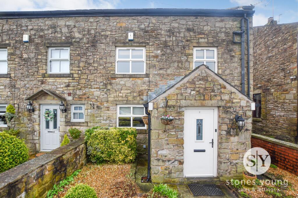 4 bed Cottage for rent in Samlesbury. From Stones Young Estate and Letting Agents - Blackburn