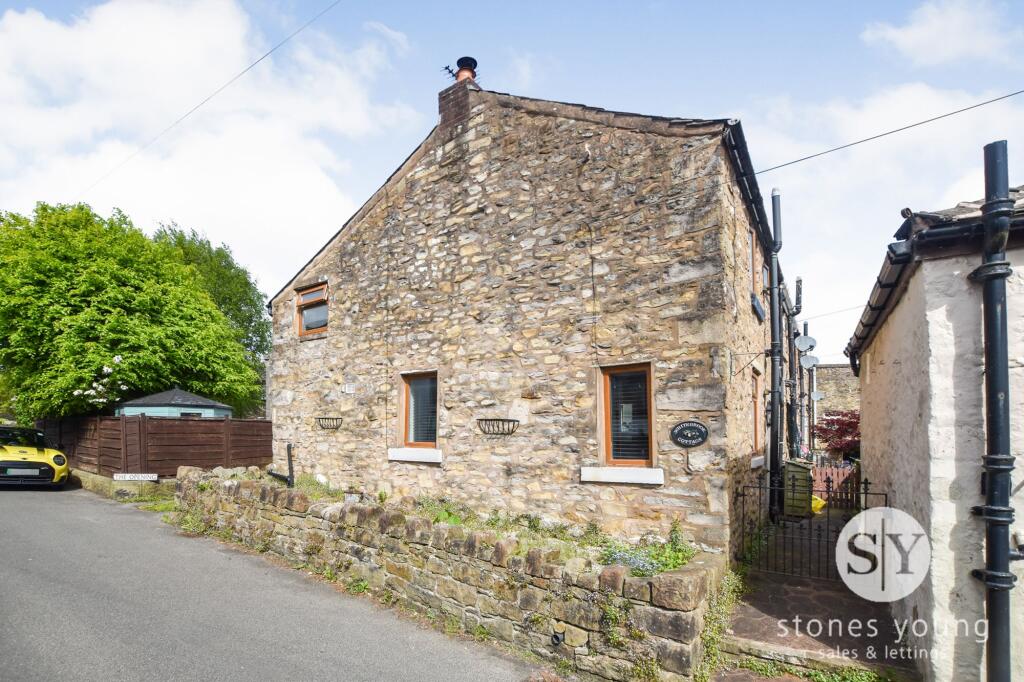 2 bed End of Terrace for rent in Blackburn. From Stones Young Estate and Letting Agents - Blackburn