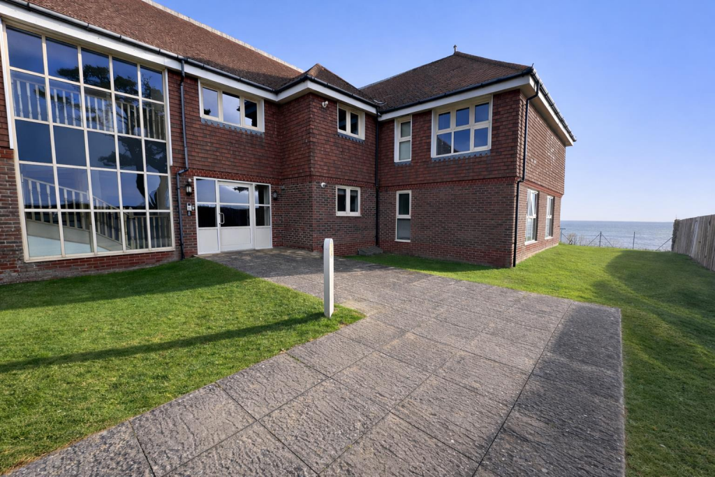 2 bed Apartment for rent in Hill Head. From Eckersley White - Lee-On-The-Solent