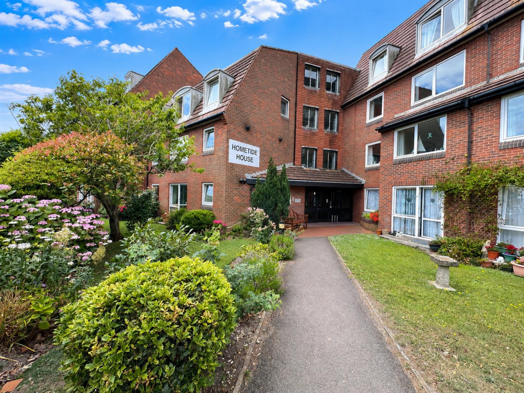 1 bed House (unspecified) for rent in Peel Common. From Eckersley White - Lee-On-The-Solent