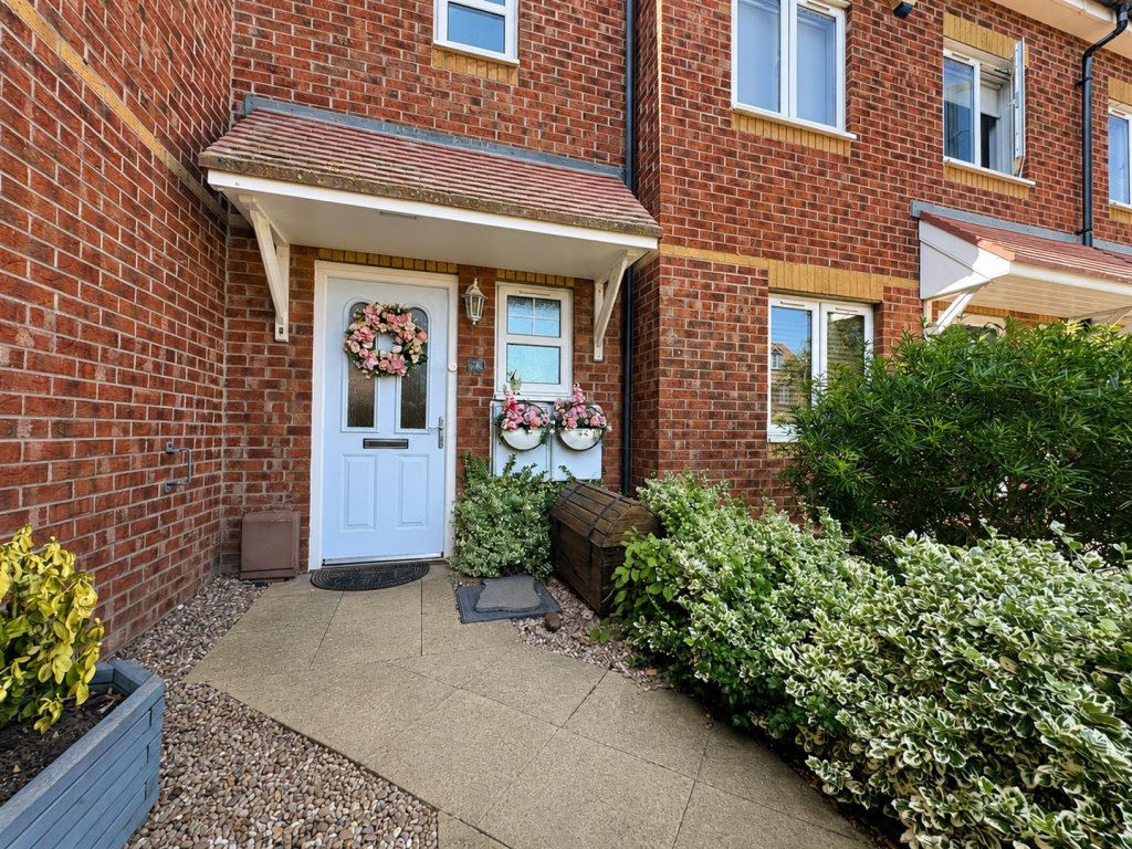 3 bed Detached for rent in Peel Common. From Eckersley White - Lee-On-The-Solent 3 bed Detached for rent in Peel Common. From Eckersley White - Lee-On-The-Solent