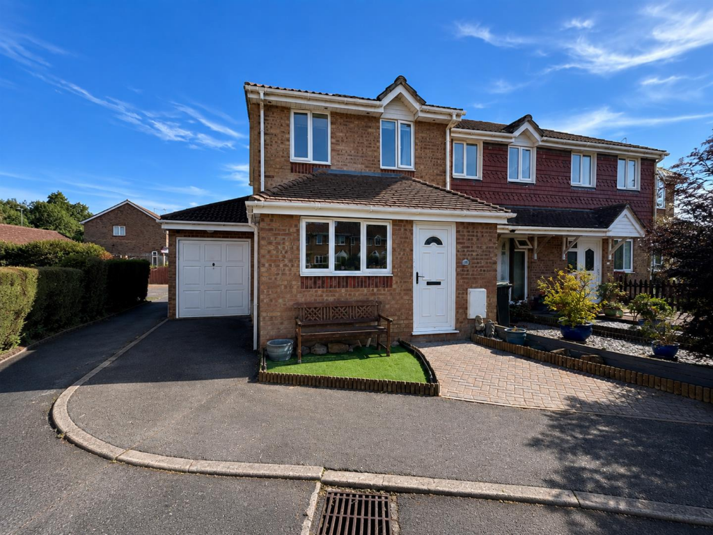 3 bed End of Terrace for rent in Peel Common. From Eckersley White - Lee-On-The-Solent 3 bed End of Terrace for rent in Peel Common. From Eckersley White - Lee-On-The-Solent