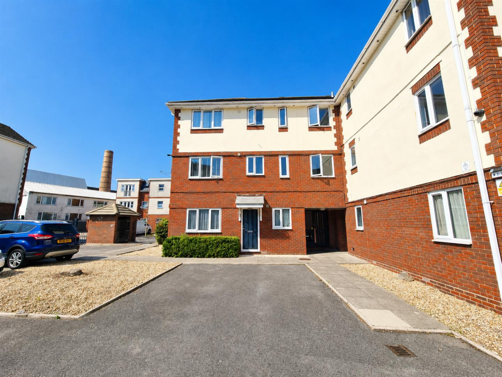 1 bed 1st Floor Flat for rent in Gosport. From Eckersley White - Lee-On-The-Solent 1 bed 1st Floor Flat for rent in Gosport. From Eckersley White - Lee-On-The-Solent