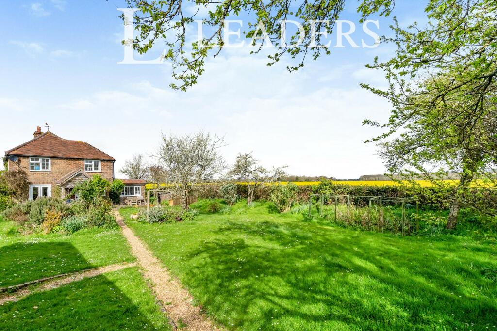 3 bed Cottage for rent in Bosham. From Leaders - Cichester
