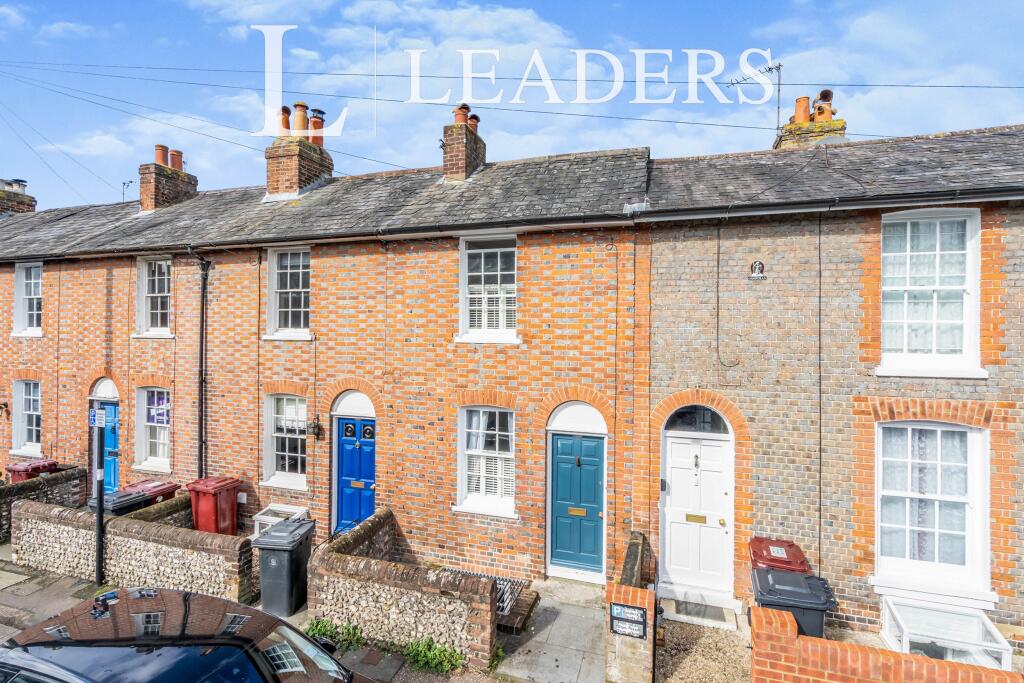 3 bed Mid Terraced House for rent in Chichester. From Leaders - Cichester