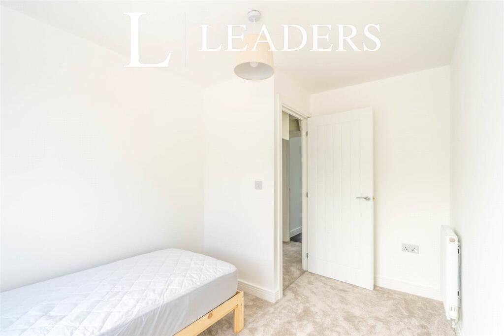 5 bed House Share for rent in Oving. From Leaders - Cichester