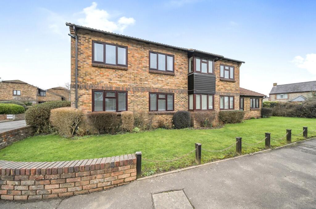1 bed 1st Floor Flat for rent in Pagham. From Leaders Sales - Bognor Regis