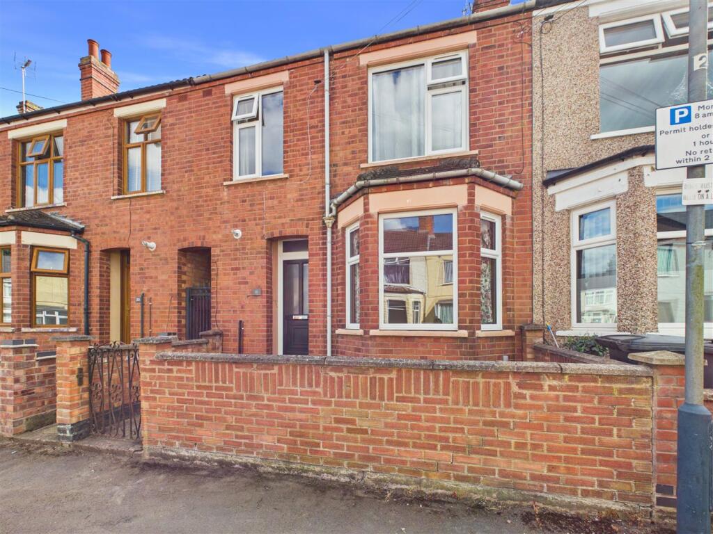 3 bed Mid Terraced House for rent in Rugby. From Archer Bassett - Rugby