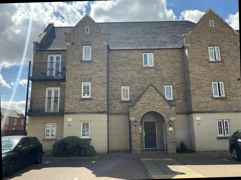 2 bed 1st Floor Flat for rent in Rugby. From Archer Bassett - Rugby
