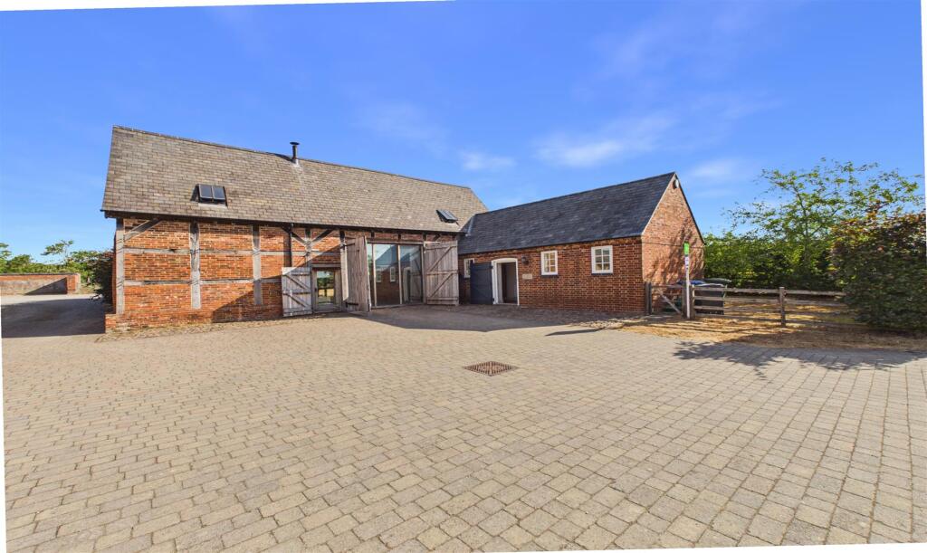 3 bed Barn Conversion for rent in Rugby. From Archer Bassett - Rugby