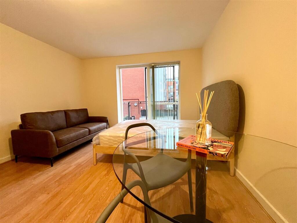 4 bed Apartment for rent in Birmingham. From Places - Birmingham 4 bed Apartment for rent in Birmingham. From Places - Birmingham
