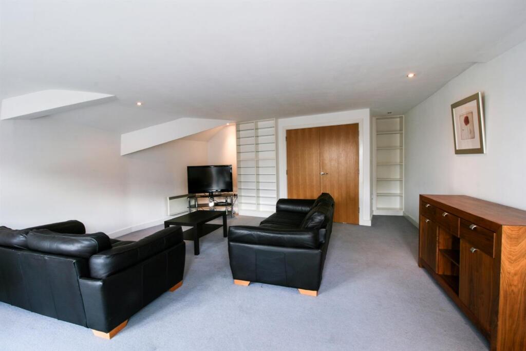 2 bed Penthouse for rent in Birmingham. From Places - Birmingham 2 bed Penthouse for rent in Birmingham. From Places - Birmingham