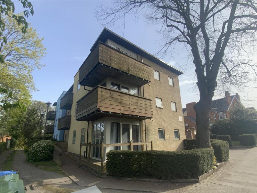 2 bed Apartment for rent in Solihull. From Archer Bassett - Acocks Green