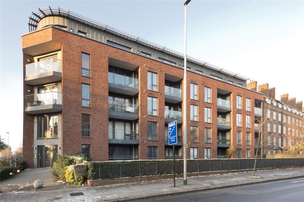 2 bed 1st Floor Flat for rent in London. From Marsh & Parsons - Clapham