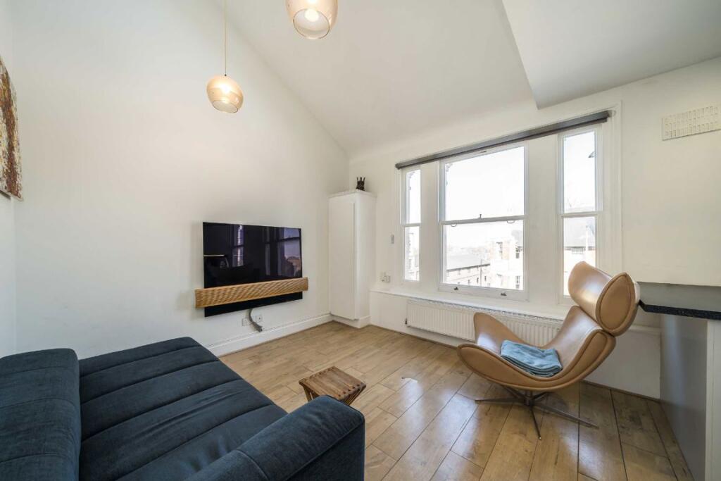 2 bed 1st Floor Flat for rent in Clapham. From Marsh & Parsons - Clapham