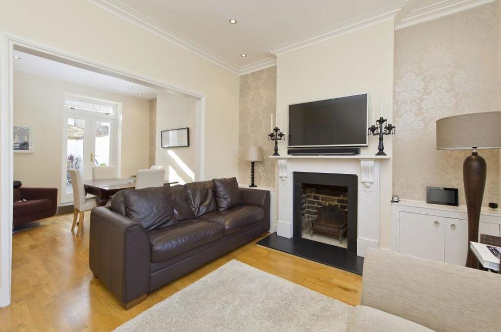 3 bed Detached for rent in Clapham. From Marsh & Parsons - Clapham