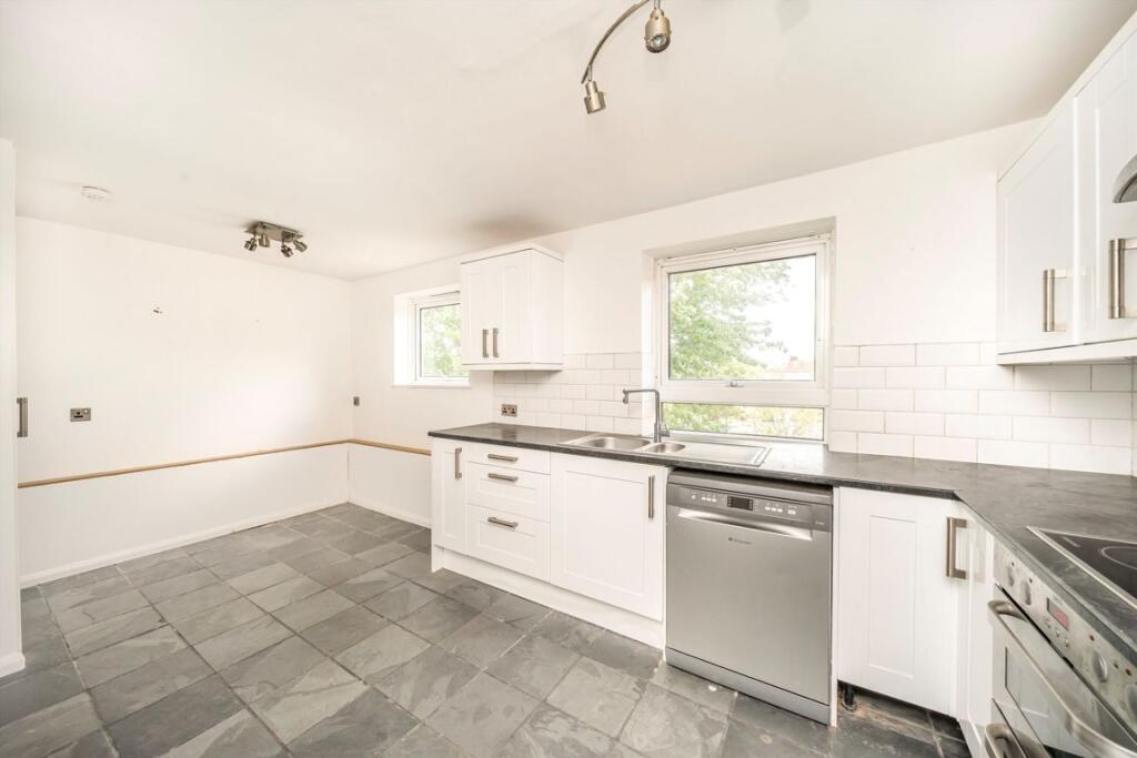 3 bed 1st Floor Flat for rent in Clapham. From Marsh & Parsons - Clapham 3 bed 1st Floor Flat for rent in Clapham. From Marsh & Parsons - Clapham