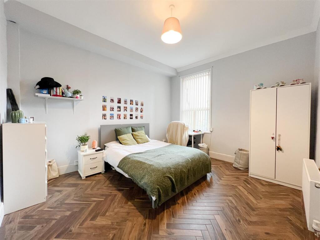 6 bed Detached for rent in Sheffield. From Broomhill Property Shop - Sheffield