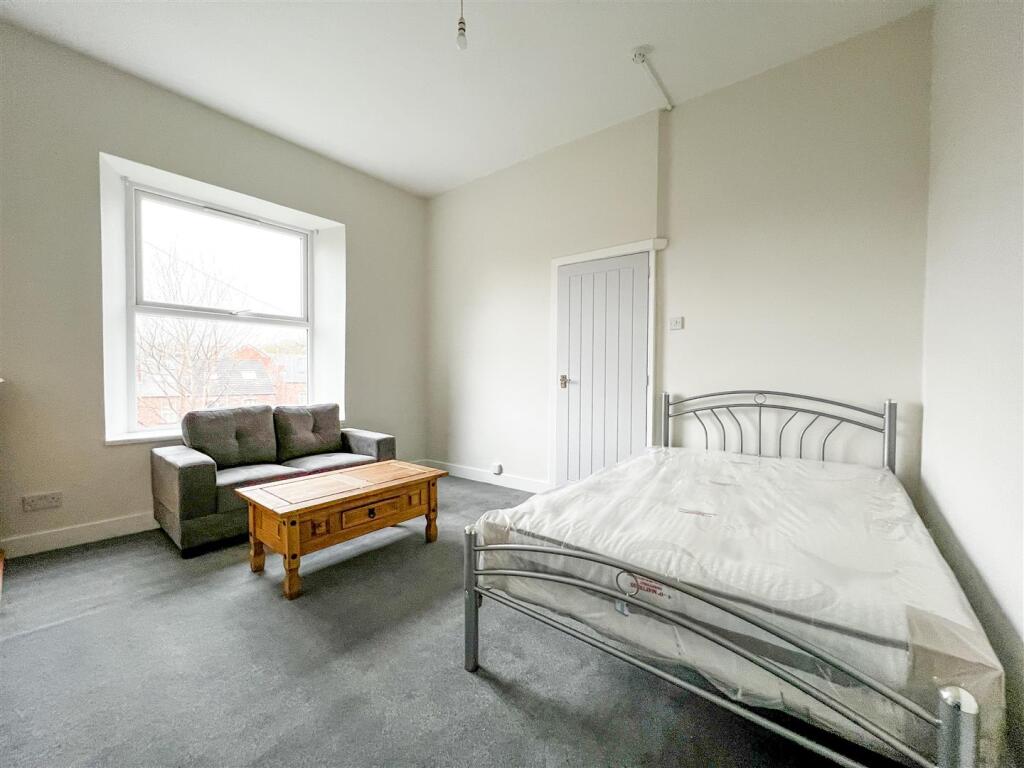 1 bed 1st Floor Flat for rent in Sheffield. From Broomhill Property Shop - Sheffield
