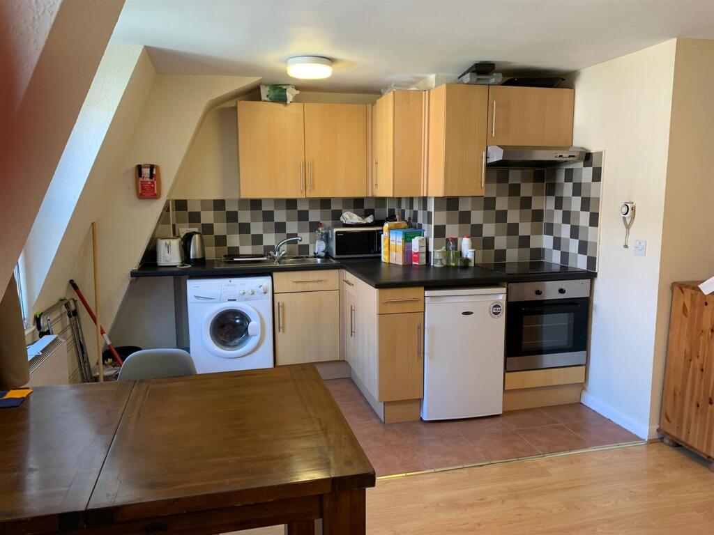 0 bed Studio for rent in Sheffield. From Broomhill Property Shop - Sheffield 0 bed Studio for rent in Sheffield. From Broomhill Property Shop - Sheffield