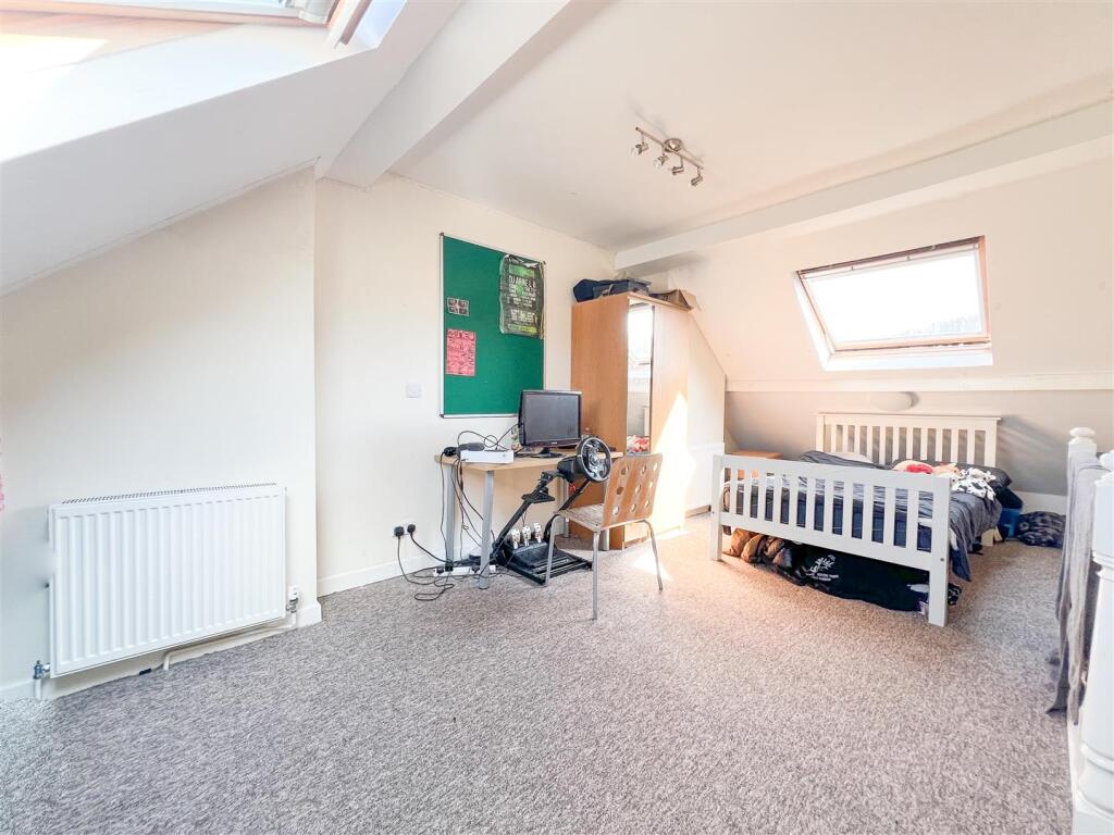 3 bed Detached for rent in Sheffield. From Broomhill Property Shop - Sheffield 3 bed Detached for rent in Sheffield. From Broomhill Property Shop - Sheffield