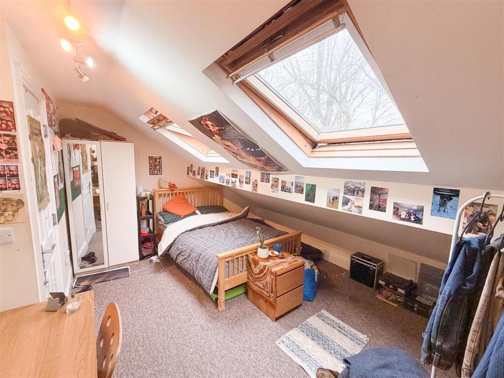 6 bed Detached for rent in Sheffield. From Broomhill Property Shop - Sheffield