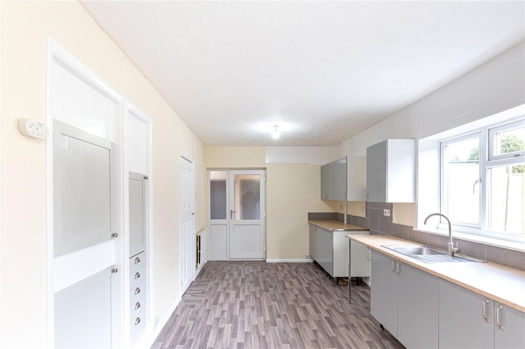 3 bed Semi Detached for rent in . From CJ Hole - Bishopston