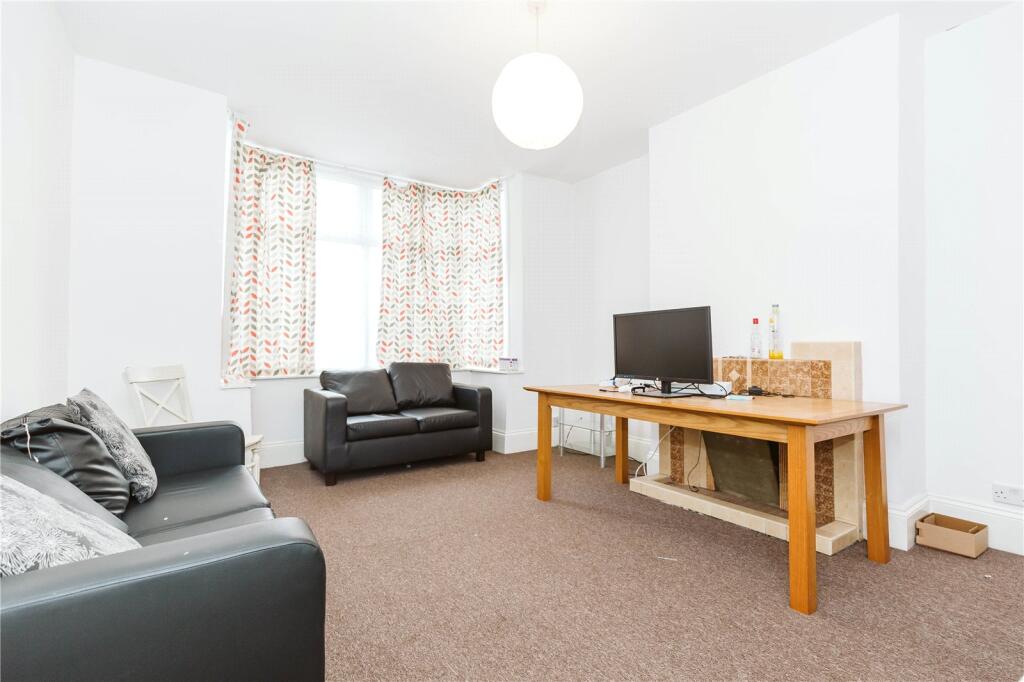 4 bed End of Terrace for rent in Filton. From CJ Hole - Bishopston