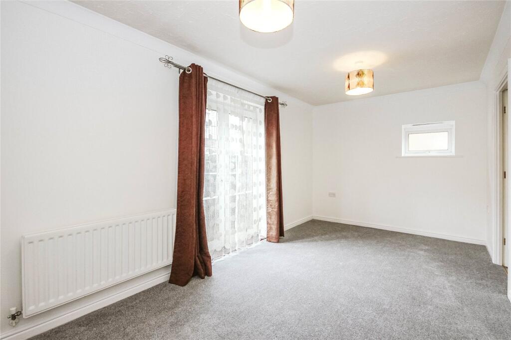 2 bed Apartment for rent in Bristol. From CJ Hole - Bishopston