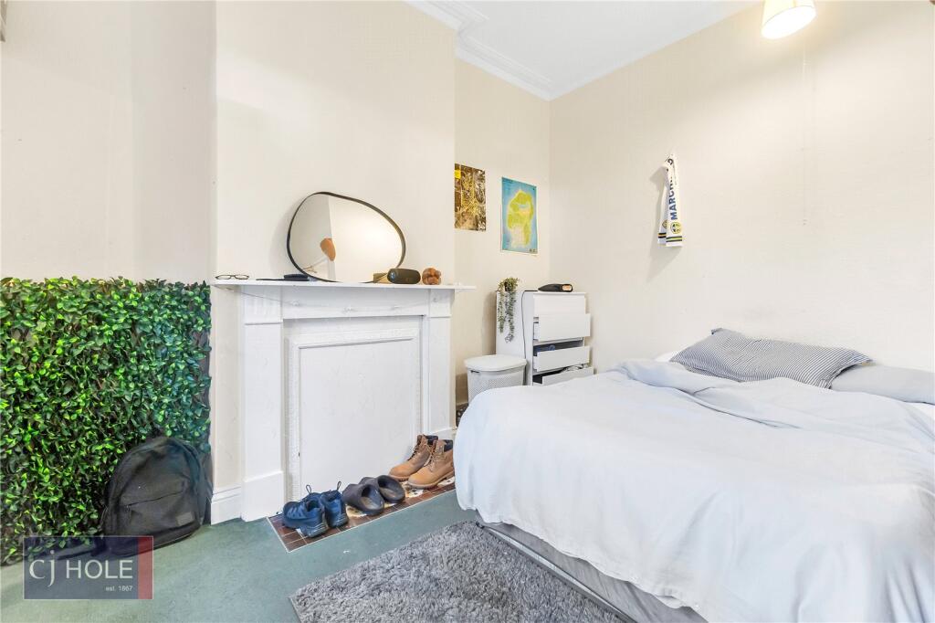 7 bed Annexe for rent in Bristol. From CJ Hole - Bishopston