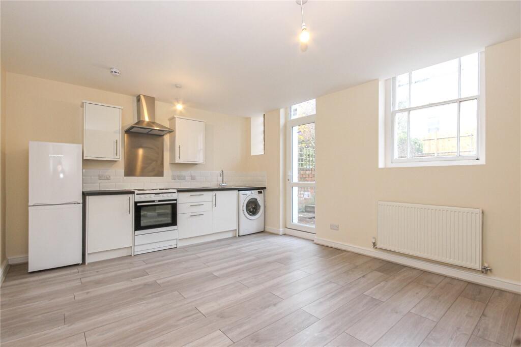1 bed Apartment for rent in Bristol. From CJ Hole - Bishopston 1 bed Apartment for rent in Bristol. From CJ Hole - Bishopston
