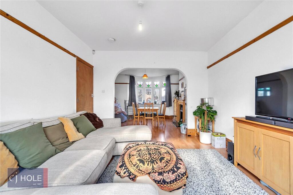 3 bed Mid Terraced House for rent in Bristol. From CJ Hole - Bishopston