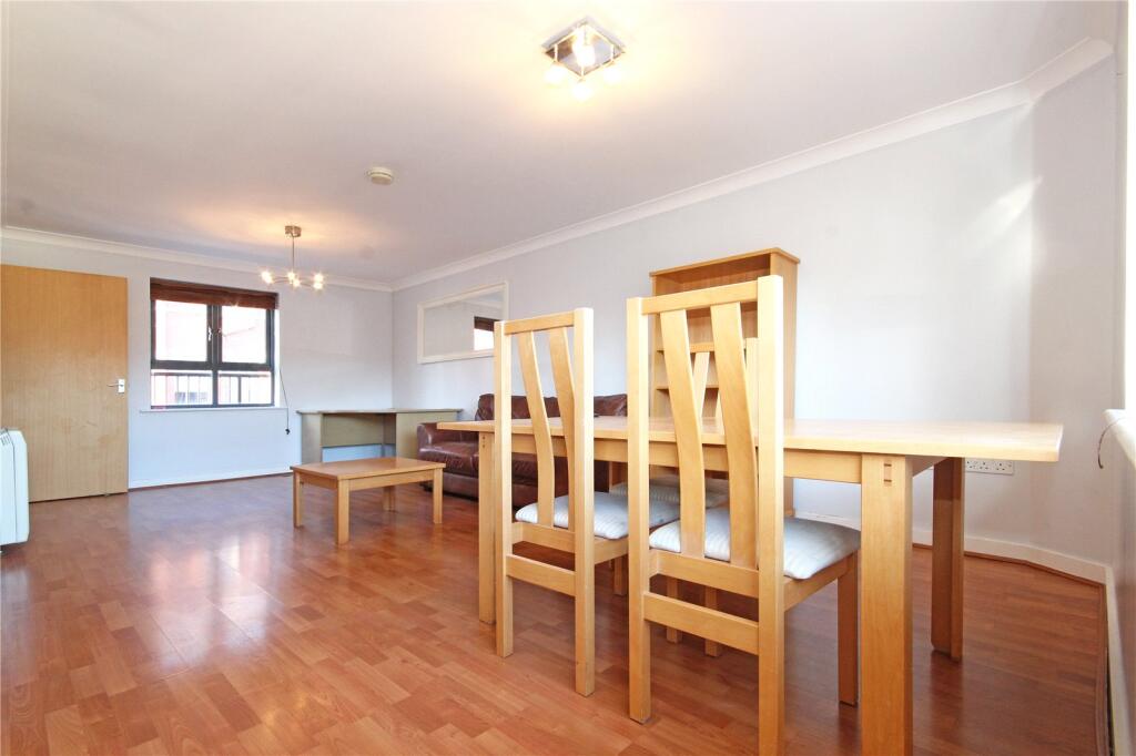 2 bed Apartment for rent in Bristol. From CJ Hole - Bishopston