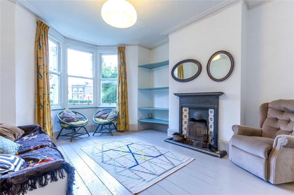 4 bed Mid Terraced House for rent in Bristol. From CJ Hole - Bishopston